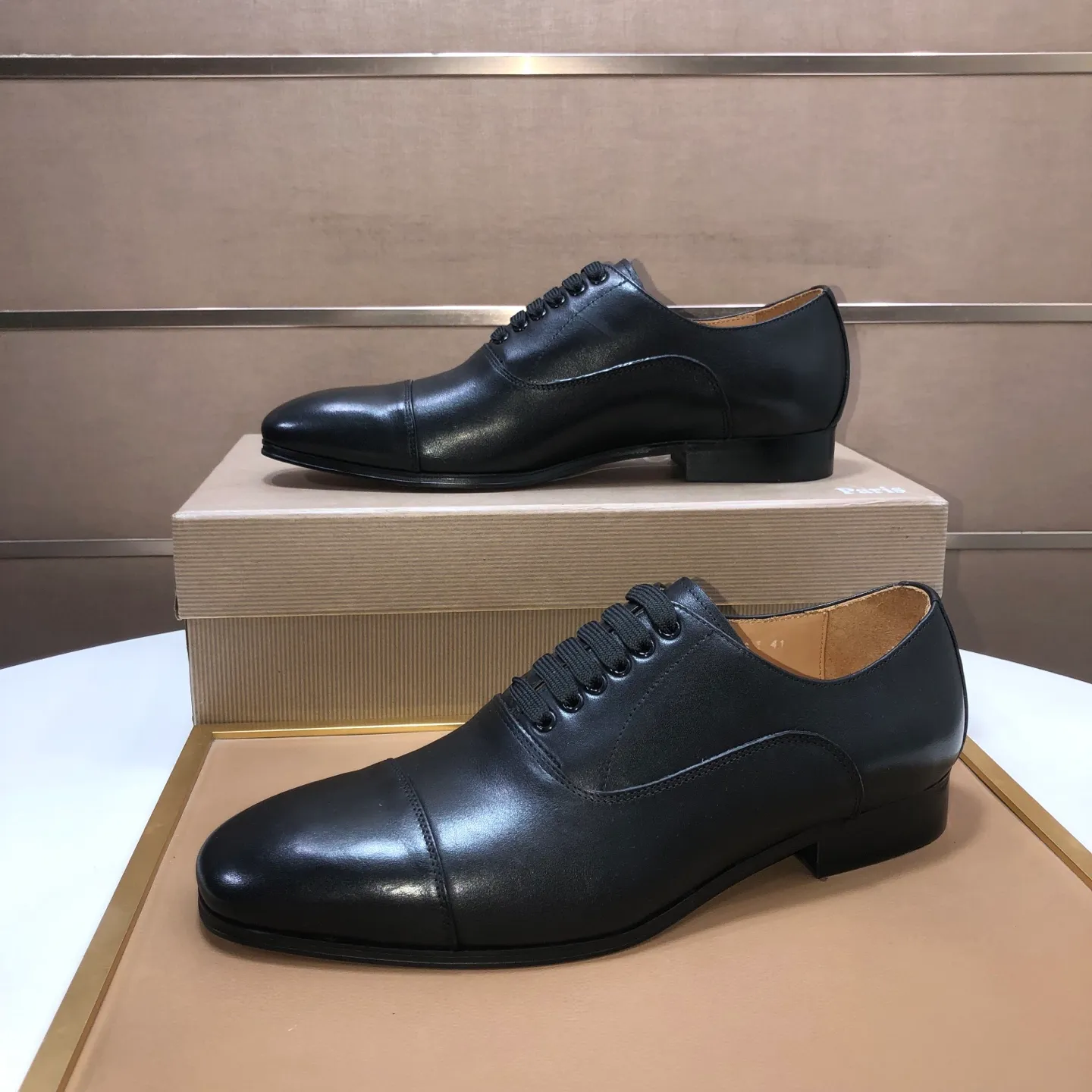 Men's shoes 💰620💰 [Chrstian Loubotin] Red-soled shoes 💋Original mold opening, the highest version on the market, purely handmade ❗️Imported rivets, imported high-end diamonds ➕The upper is made of imported cowhide, and the first layer of water-dyed cowhide lining! Original EU high-gloss outsole.38-44